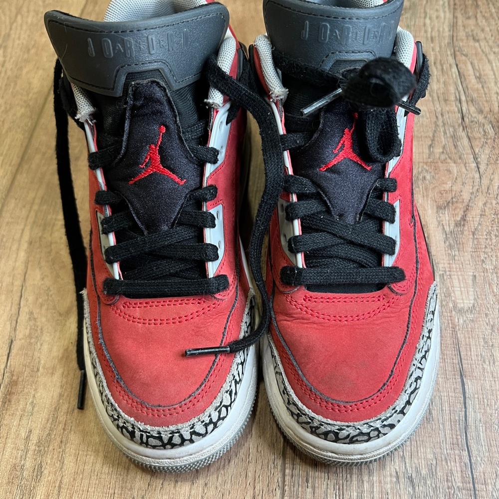 Nike Jordan Spizike Kids Toro Red, Cement and Black Sneakers size 4.5Y